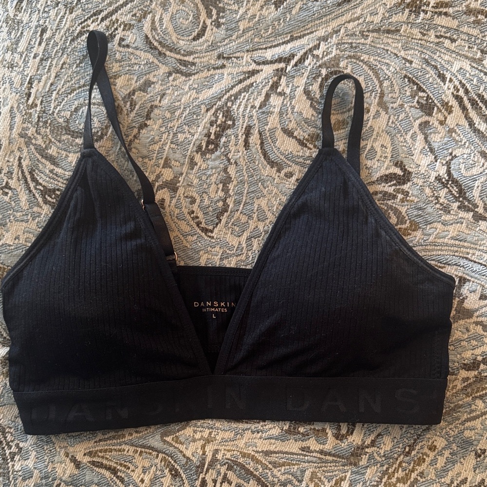 Danskin Classic Black Ribbed Bralette New w/o tags